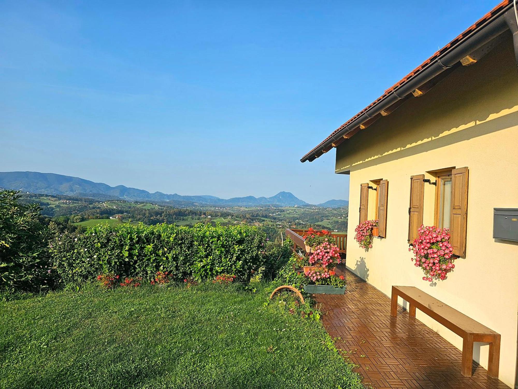 Holiday House Panorama Podcetrtek Bagian luar foto